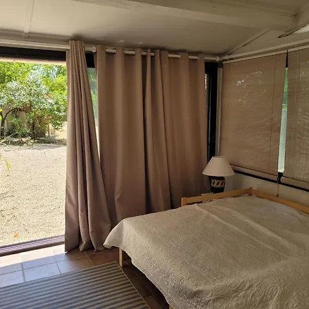 Maison Charmante Avec Piscine Dans Un Ecrin De Verdure, Proche Uzes *