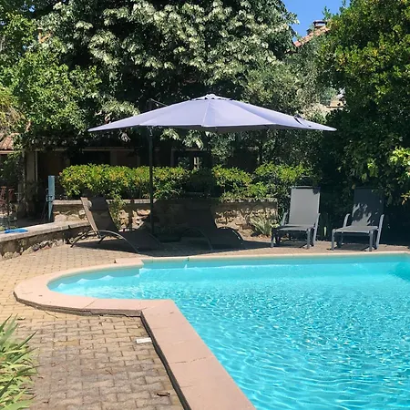 Maison Charmante Avec Piscine Dans Un Ecrin De Verdure, Proche Uzes